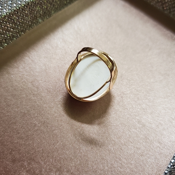 Vintage 14k Gold Cameo Ring - Picture 11 of 16